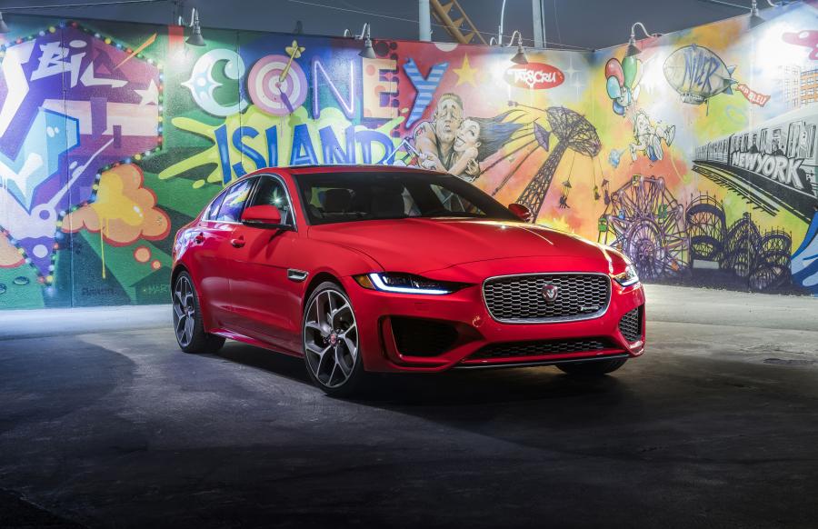  Jaguar XE 300 R-Dynamic 2019 года  (NA) (фото 9 из 14)